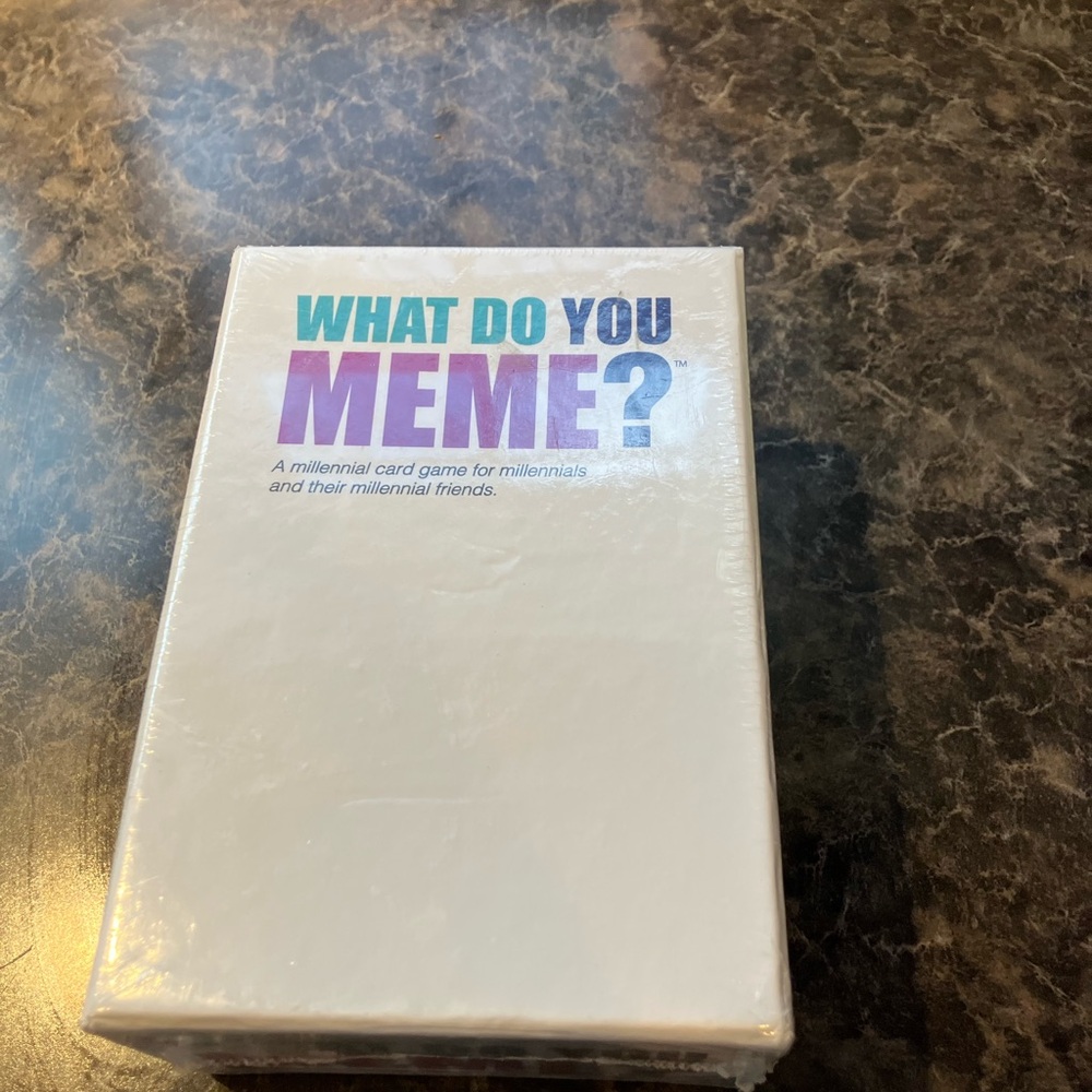 What Do You Meme? Card game. New
